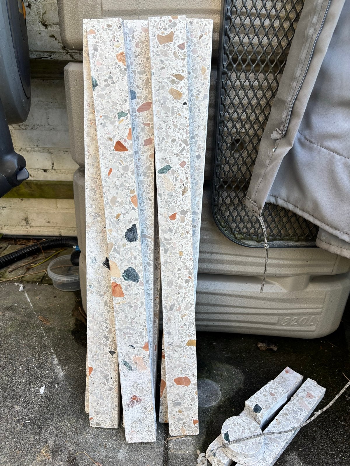 Terrazzo tegels afsnijdsels 4,5x60 cm, Ophalen, Gebruikt, Overige typen, Minder dan 20 cm
