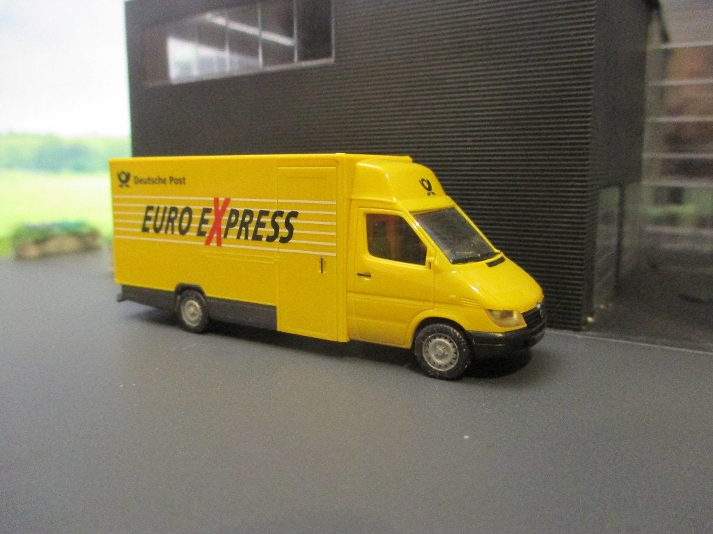 Mercedes Benz W903 Sprinter Volumetransporter Deutsche Post, Hobby en Vrije tijd, Ophalen of Verzenden, Zo goed als nieuw, Bus of Vrachtwagen