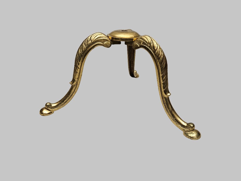Een mooie ,elegante tripod poot / voet van lamp, Ophalen of Verzenden, Gebruikt, Metaal, Minder dan 100 cm