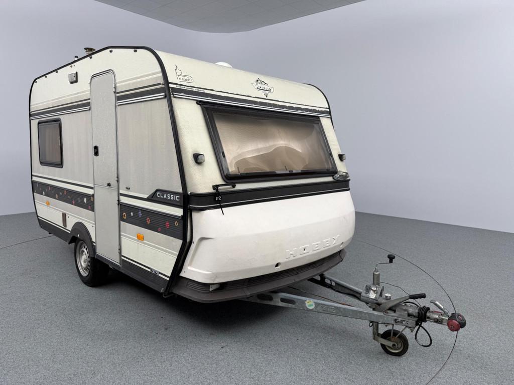 Hobby Classic 370 4 persoons MEENEEMRPIJS Duits kenteken, Caravans en Kamperen, Caravans, Hobby, Koelkast, Bedrijf, 500 - 750 kg
