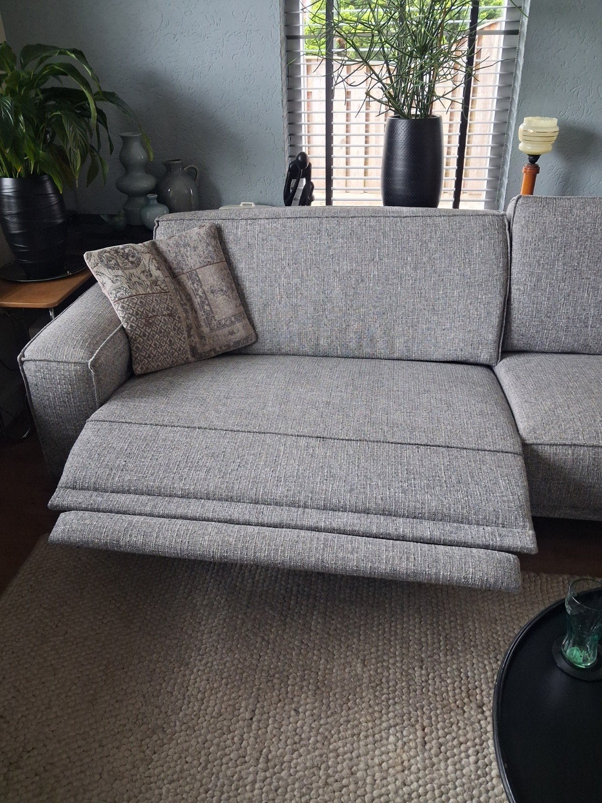 Grijze 3-zitsbank met relaxfunctie - en nekrol. Zgan, Ophalen, 250 tot 300 cm, Driepersoons, 75 tot 100 cm