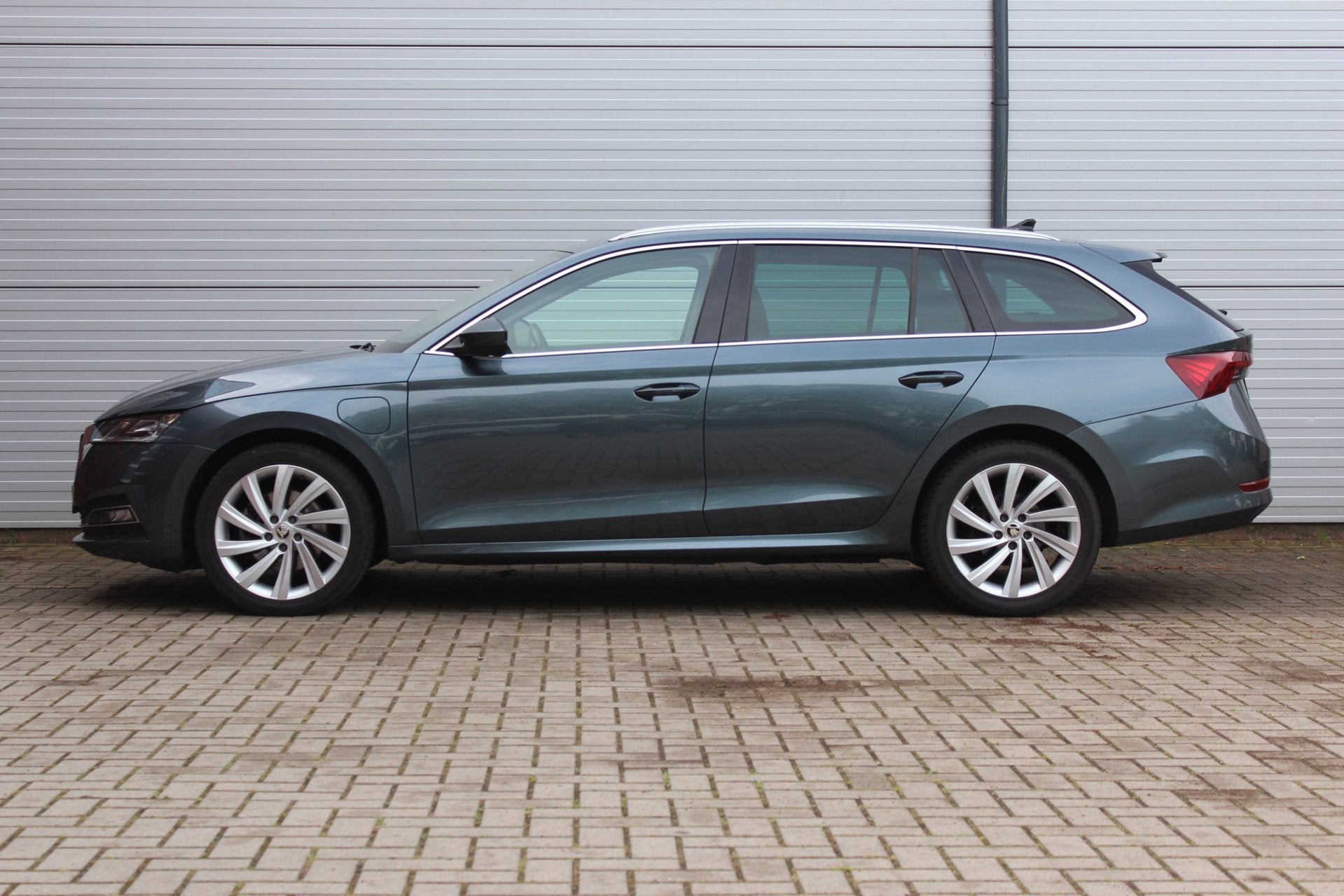Skoda Octavia Combi 1.4 TSI iV PHEV Business Edition Plus LE, Stof, Gebruikt, Plug-in hybride, Hybride Elektrisch/Benzine