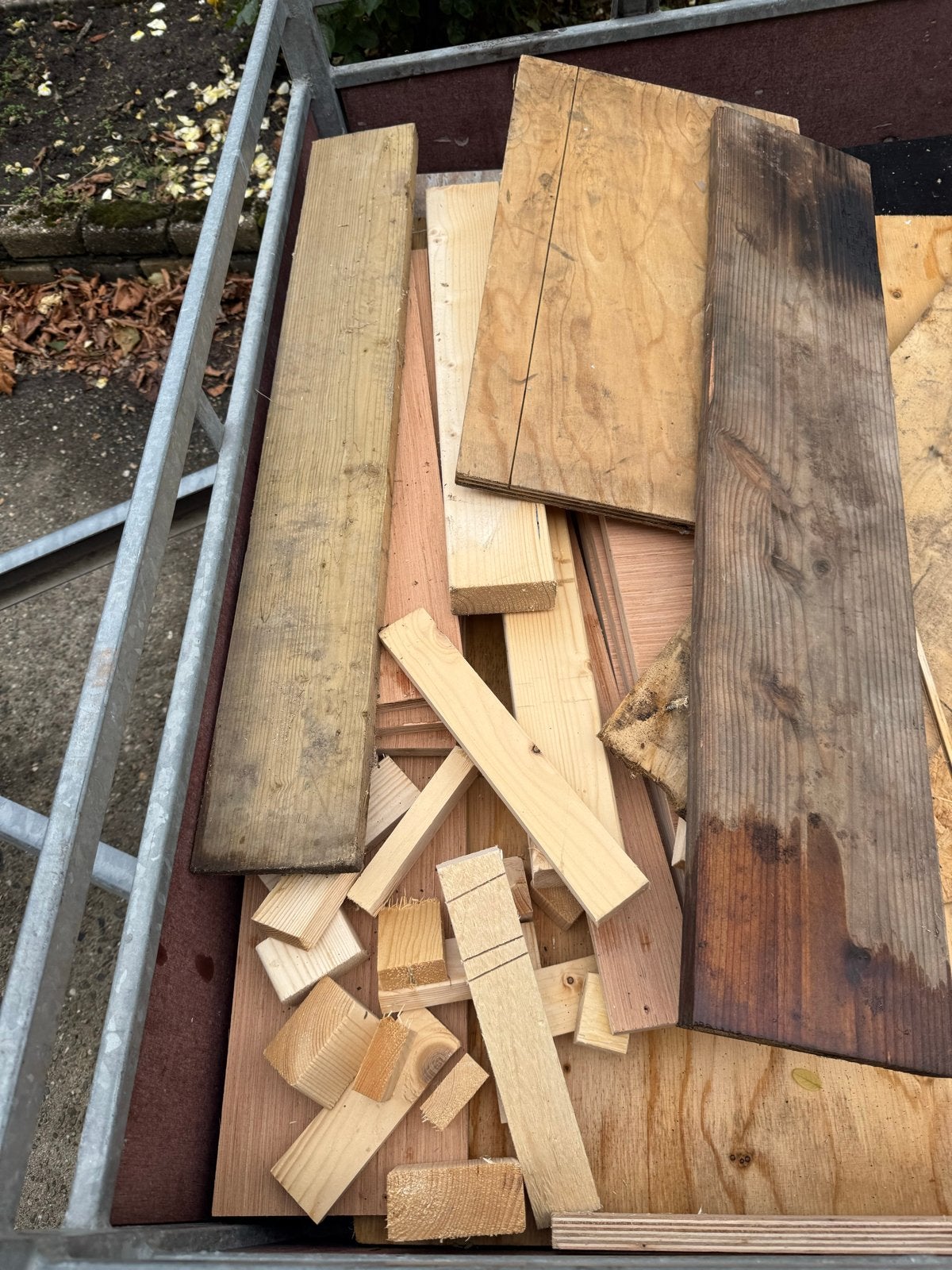 Gratis Haardhout: Stammetjes en afvalhout, Tuin en Terras, Minder dan 3 m³, Ophalen, Overige houtsoorten, Blokken