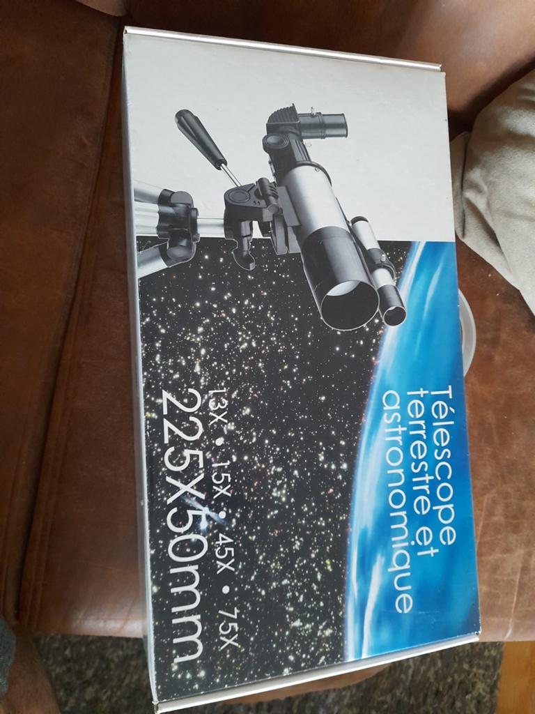 Telescoop 225x50mm met statief, Lenzentelescoop (refractor), Ophalen of Verzenden, Minder dan 80 mm, Nieuw