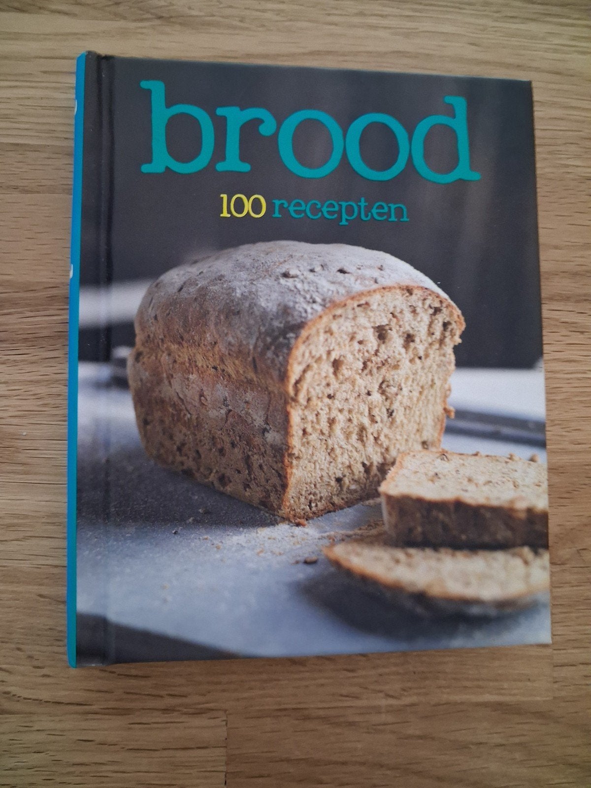 Brood: 100 recepten voor heerlijk zelfgebakken brood, Boeken, Vegetarisch, Overige typen, Ophalen of Verzenden, Zo goed als nieuw