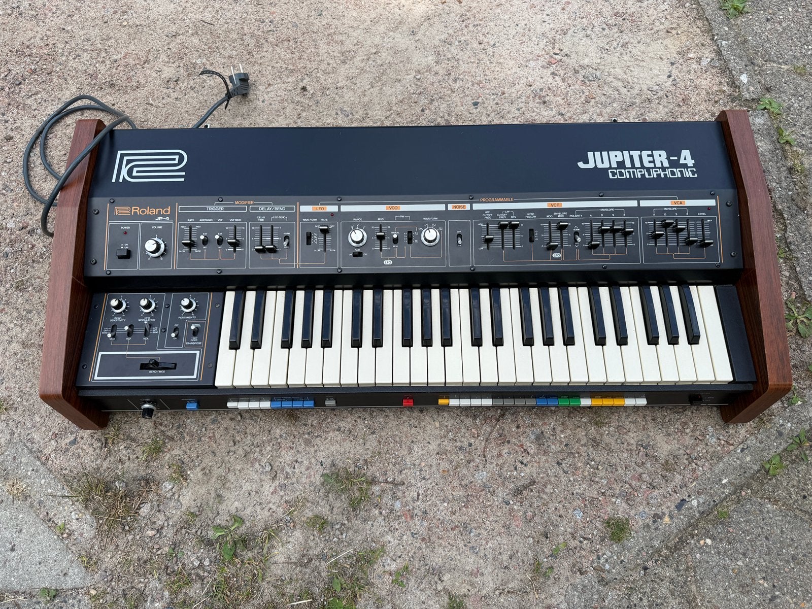 Roland Jupiter 4 met midi - zeer goede en mooie staat! ., Muziek en Instrumenten, Ophalen, Zo goed als nieuw, 61 toetsen, Roland