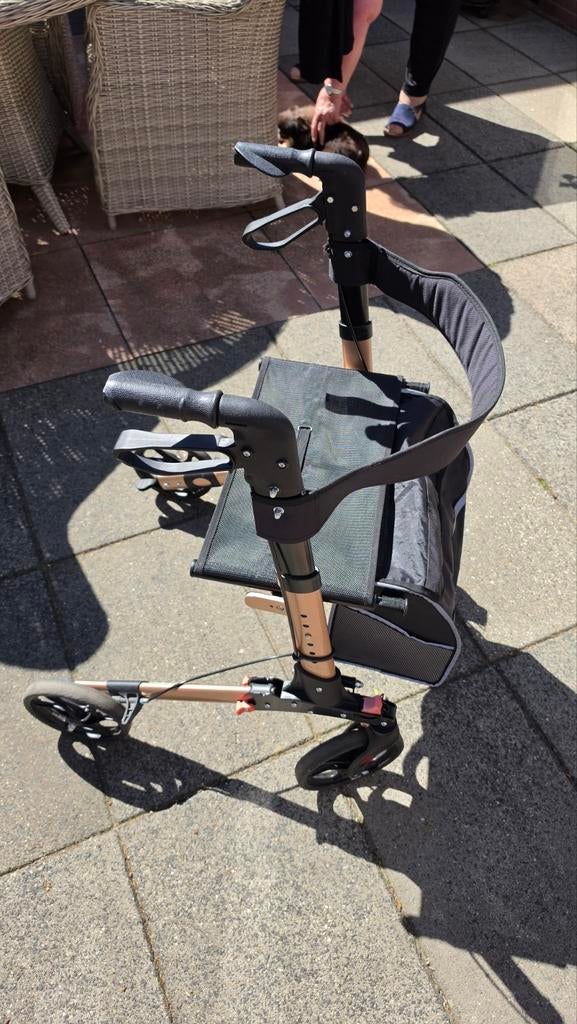 Rollator Sky, Ophalen, Zo goed als nieuw