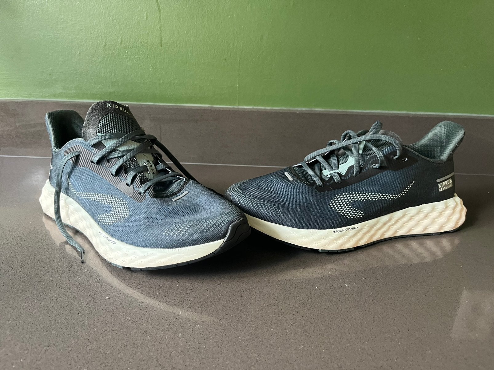 Kiprun KS 900 light hardloopschoenen mt 42 (41), Ophalen of Verzenden, Zo goed als nieuw, Sportschoenen