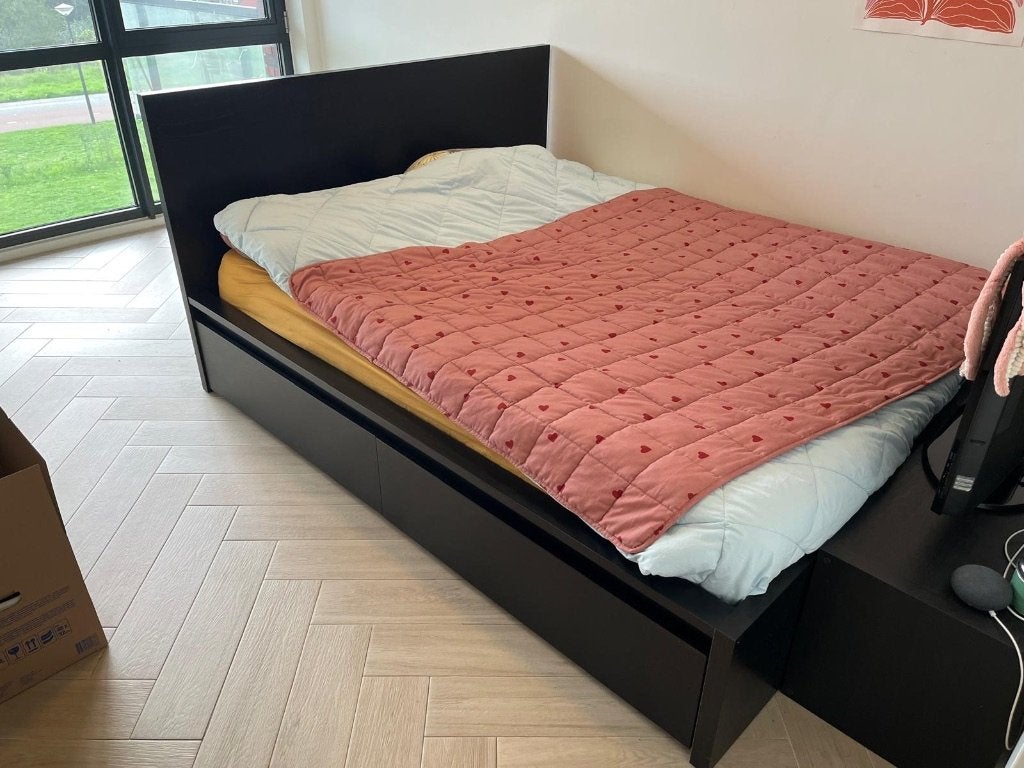 IKEA MALM bed 160 x 200 cm met lades en hoofdeinde, Ophalen, Zwart, Tweepersoons, Zo goed als nieuw