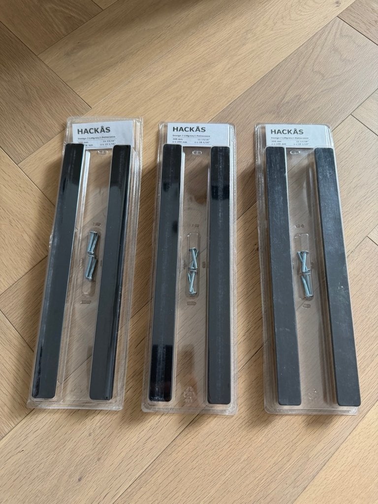 3x IKEA HACKÅS handgrepen 300 mm zwart– nieuw in verpakking, Doe-het-zelf en Verbouw, Ophalen of Verzenden, Nieuw, Overige materialen