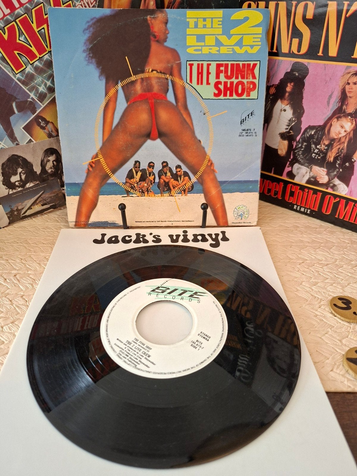 The 2 Live Crew - The Funk Shop    1990, Gebruikt, 7 inch, Ophalen of Verzenden, Funk