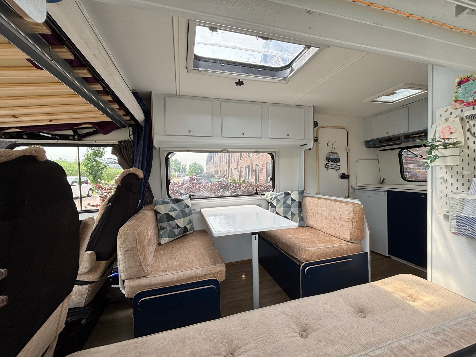 Unieke Fiat Ducato Hymer (1988) - Volledig gerestaureerd!, Caravans en Kamperen, Campers, Alkoof, Fiat, Dakluik, Treinzit