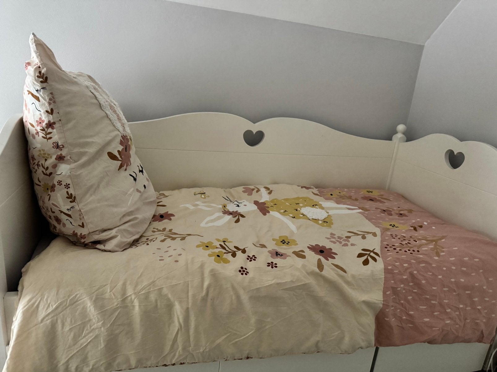 Bedbank Lili furniture Emma, Ophalen, 70 tot 85 cm, Zo goed als nieuw, Matras