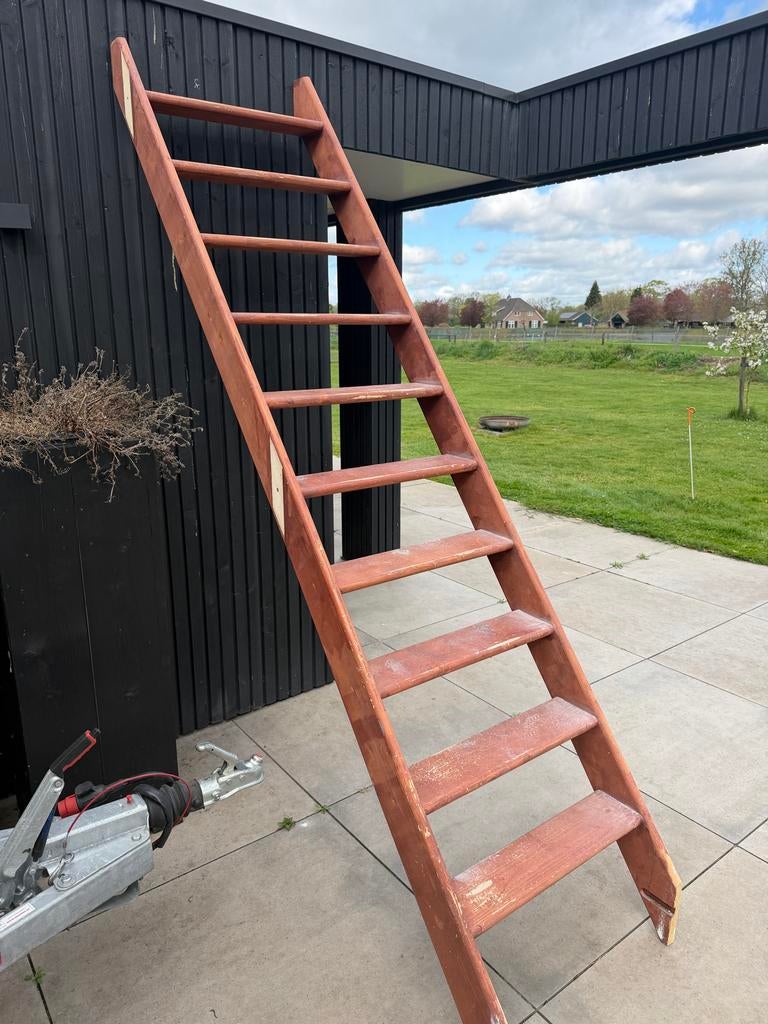 Stevige houten trap, Ophalen, Gebruikt, Trap, 2 tot 4 meter