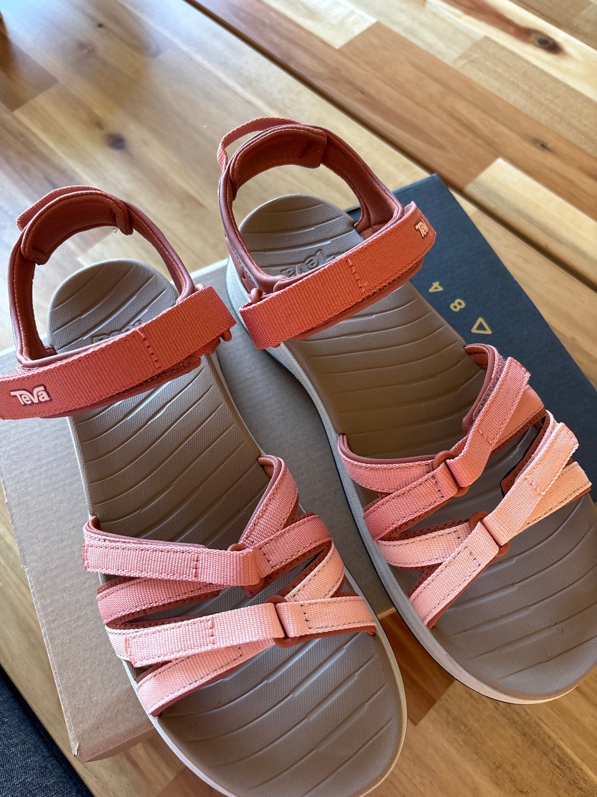 Spiksplinternieuwe Teva Sandalen - Maat 41, Kleding | Dames, Ophalen of Verzenden, Zo goed als nieuw, Sandalen of Muiltjes