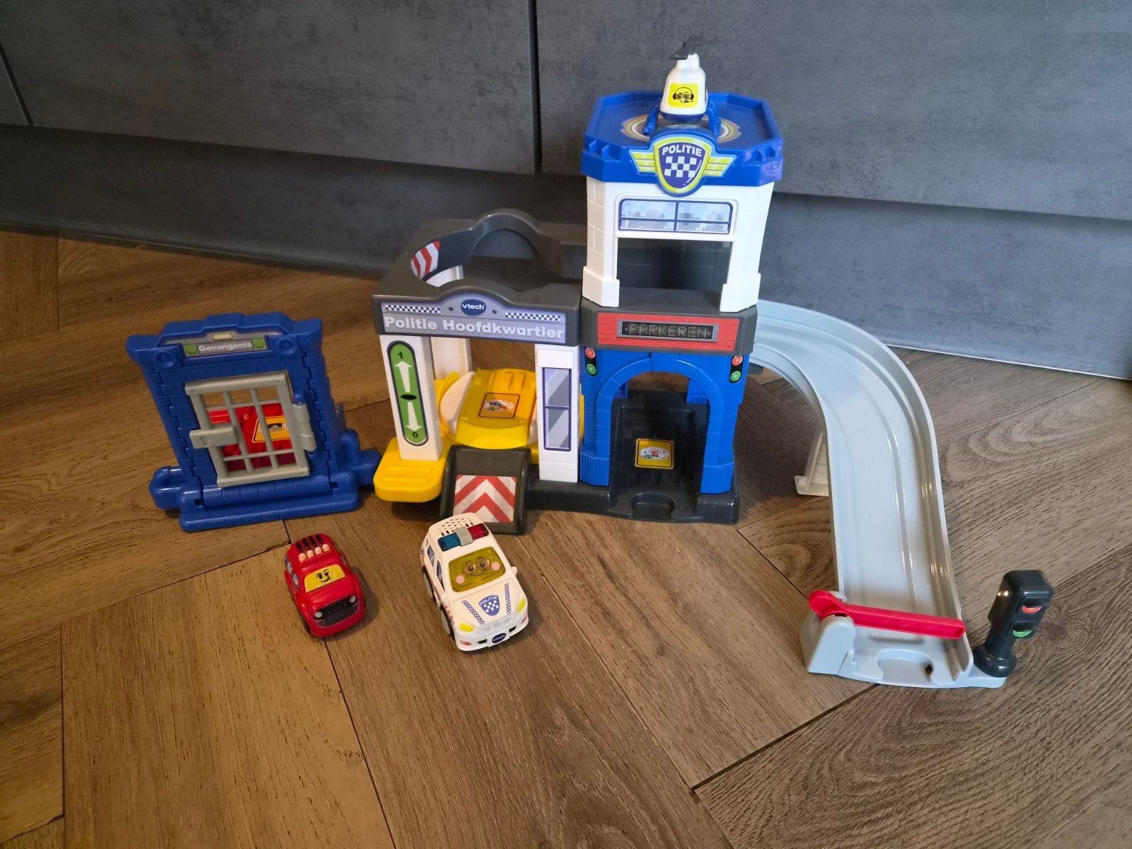 toet toet auto's politie hoofdkwartier, Kinderen en Baby's, Speelgoed | Vtech, Ophalen, Zo goed als nieuw, 2 tot 4 jaar