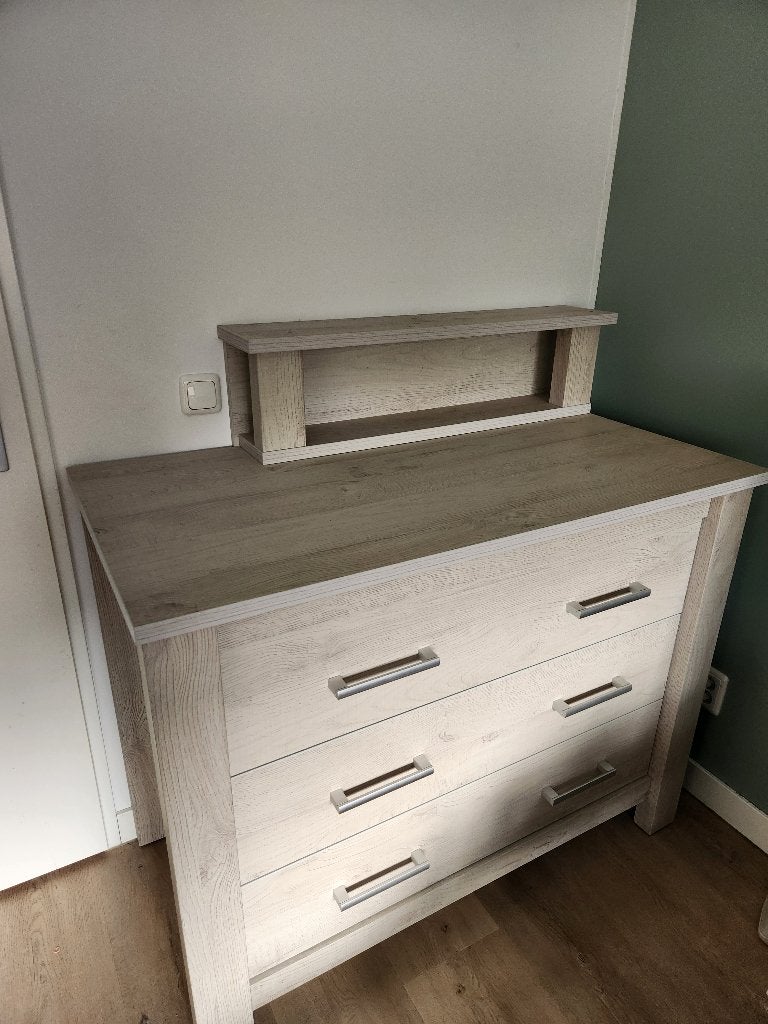 Ledikantje, commode en plankje van Interbaby, Ophalen, Gebruikt, Commode