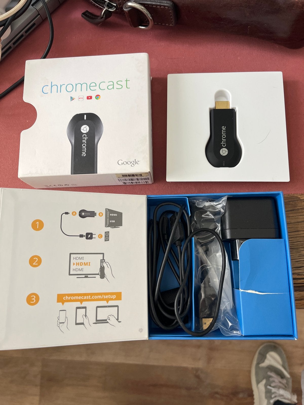 Google Chromecast (1e generatie) - Stream media naar je tv, Ophalen, Zo goed als nieuw, HDMI, Zonder harde schijf