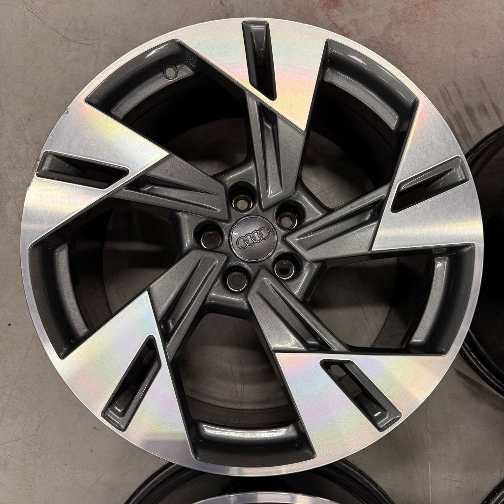 OEM 20" Originele Audi Etron Velgen evt + banden E-tron Velg, Gebruikt, Velg(en), Niet ingevuld, Niet ingevuld