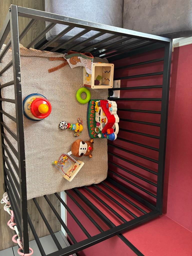 Zwarte box met matras TWF Romeo, Ophalen, Gebruikt, Rechthoekig