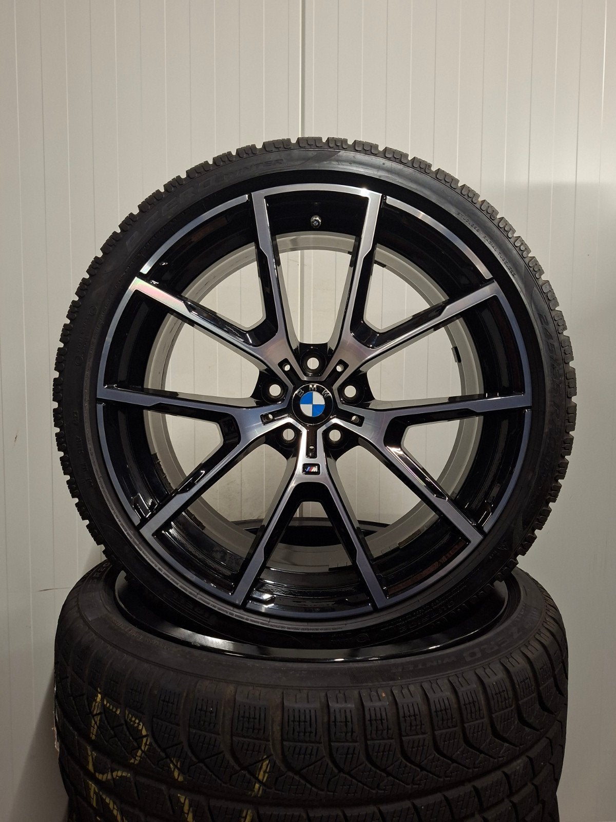 20' BMW 5 8 Serie Styling 728M Bicolor met winterbanden