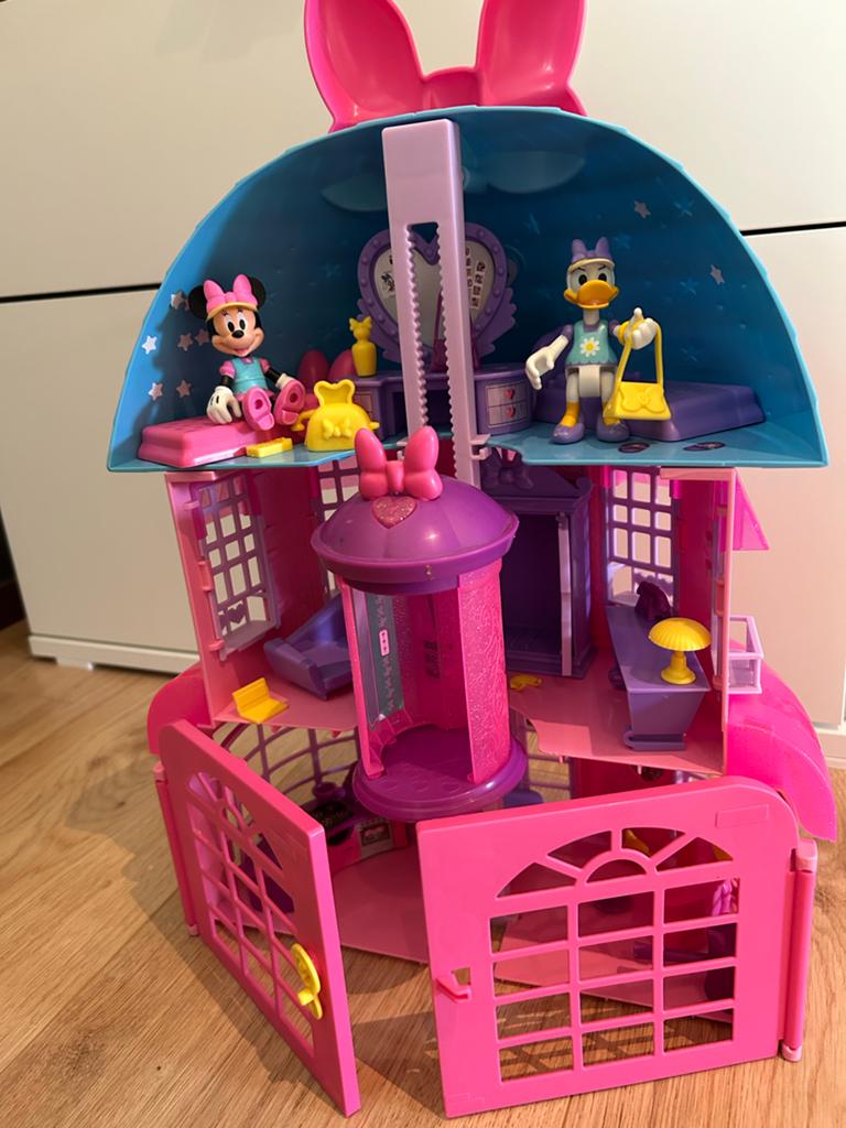 Minnie en Daisy speelhuisje, Ophalen, Gebruikt