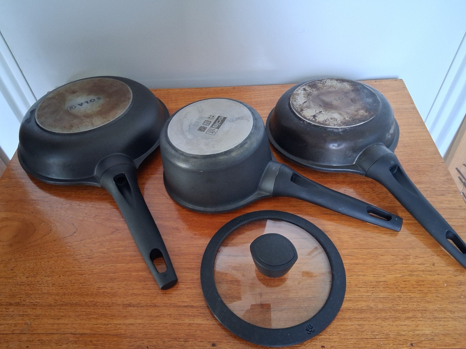 vierdelige pannenset Sola €15, Ophalen of Verzenden, Rvs, Pannenset
