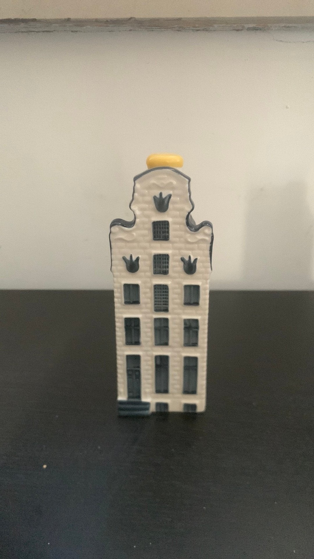 KLM huisje 56, Ophalen of Verzenden, Zo goed als nieuw, 41 t/m 60, Gevuld