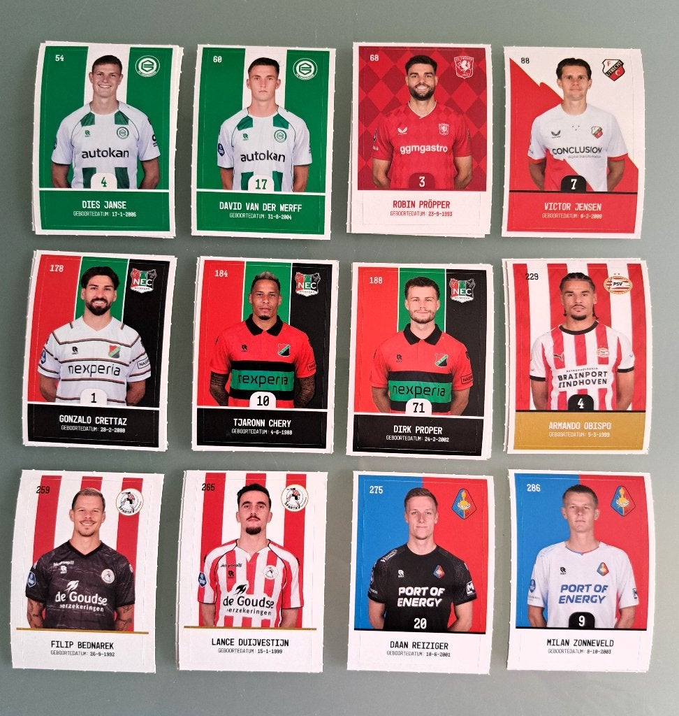 Gratis Plus voetbalplaatjes 12 nummers seizoen 2025/2026, Verzamelen, Supermarktacties, Plus, Ophalen