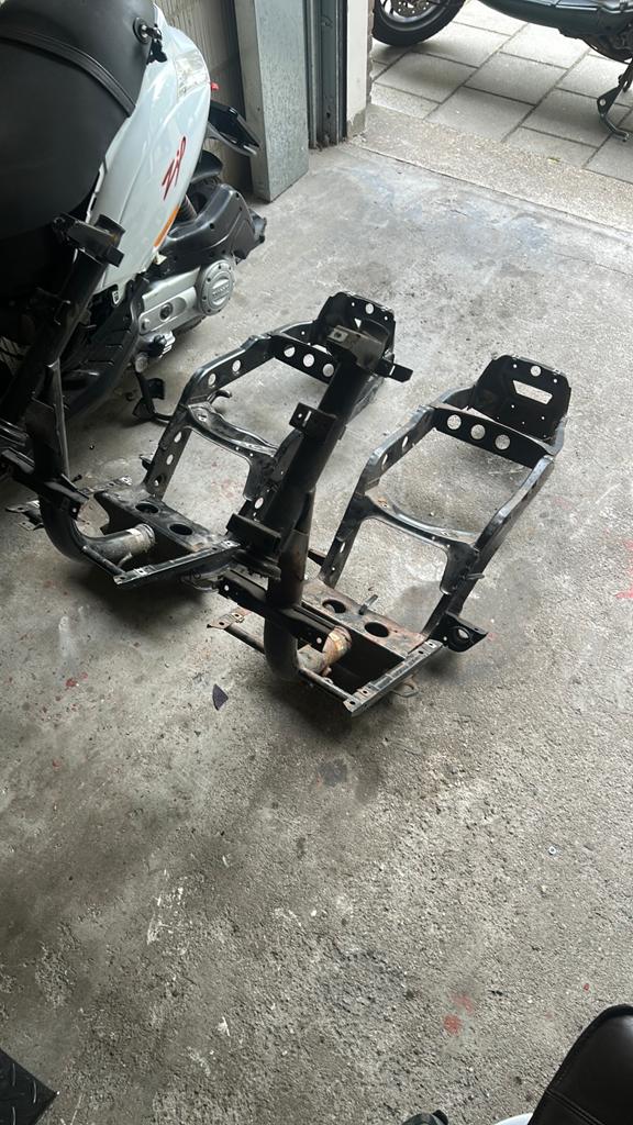 2x zip stunt frame, Fietsen en Brommers, Ophalen of Verzenden, Zo goed als nieuw, Benzine, Zip