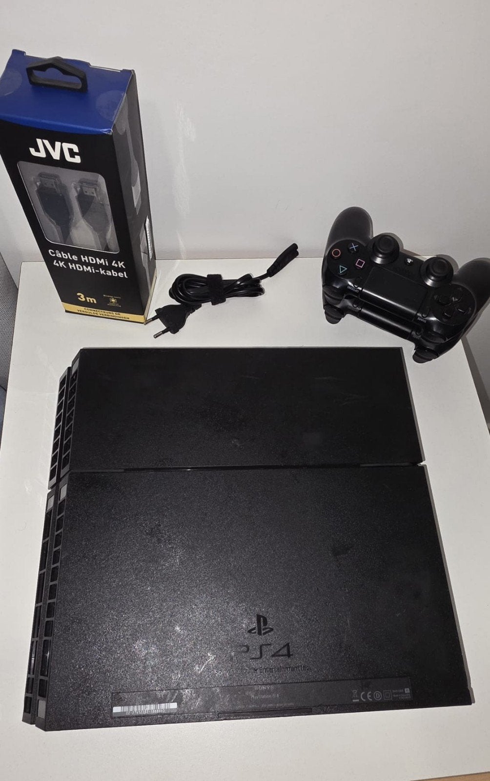 PlayStation 4 met 2 controllers en GoldHEN, 500 GB, Met 2 controllers, Ophalen of Verzenden, Zo goed als nieuw