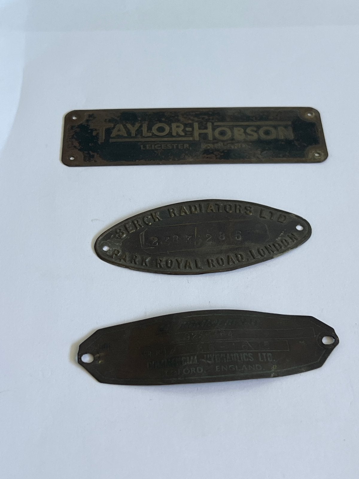 3x Vintage Typeplaatjes: Taylor-Hobson, Serck Radiators, Com, Ophalen of Verzenden