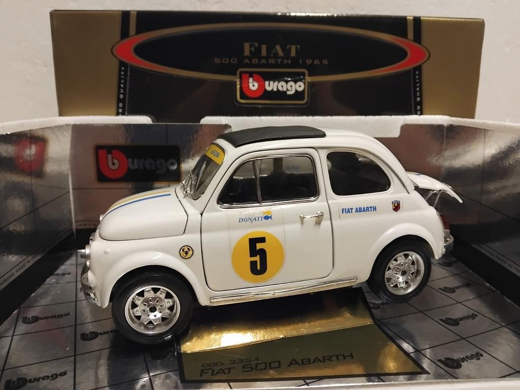 Fiat 500 Abarth #5 wit Bburago metal 1:18 KRD, Ophalen of Verzenden, Zo goed als nieuw, Auto, Overige merken
