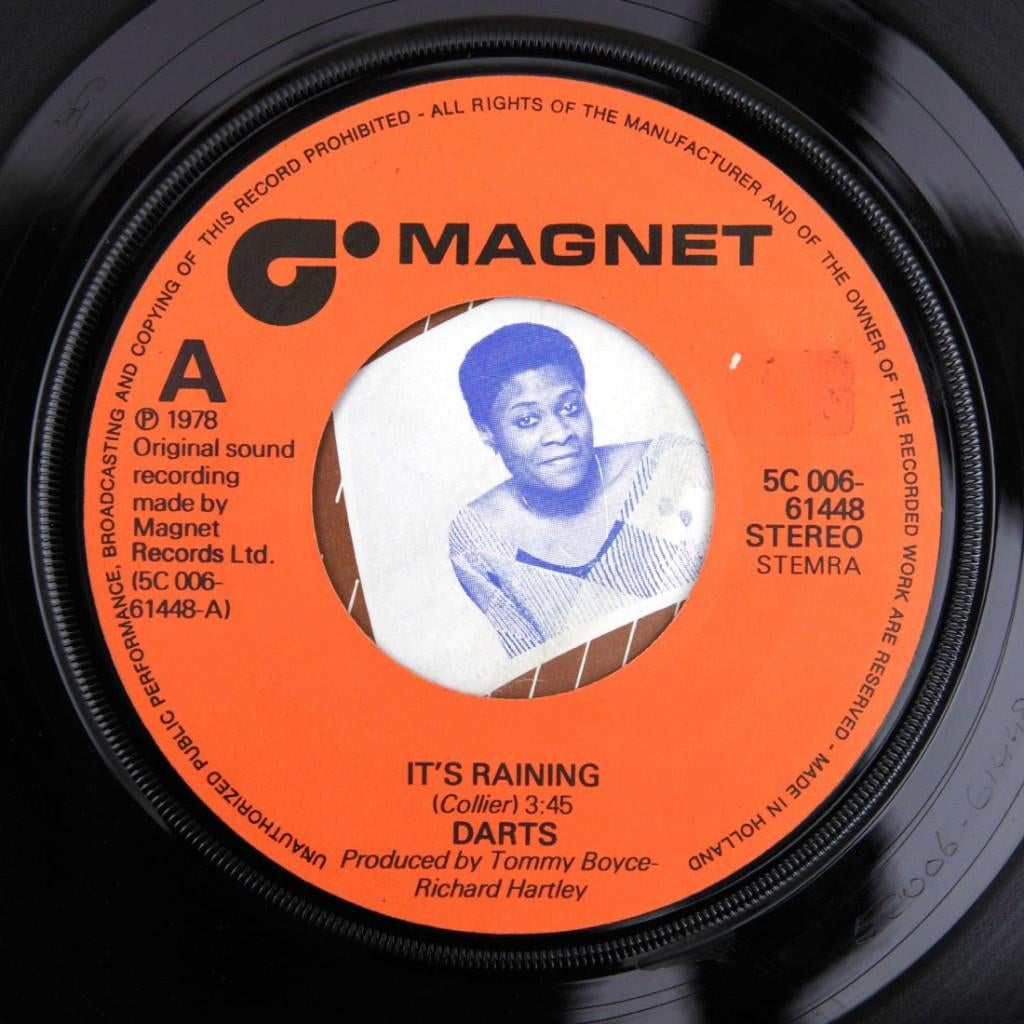 IT'S RAINING Darts DOO WOP ROCK N ROLL POP HIT 1978, Verzenden, Zo goed als nieuw, Pop