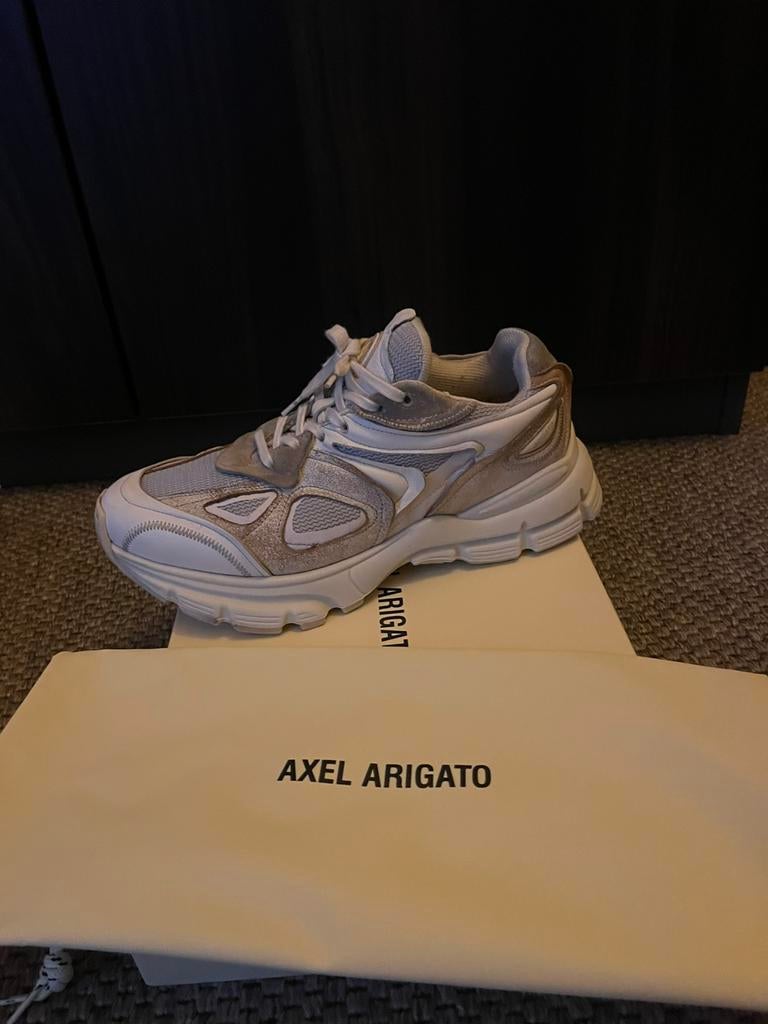 Sneaker van Axel arigato maat 39, Kleding | Dames, Schoenen, Beige, Ophalen of Verzenden, Sneakers of Gympen, Zo goed als nieuw