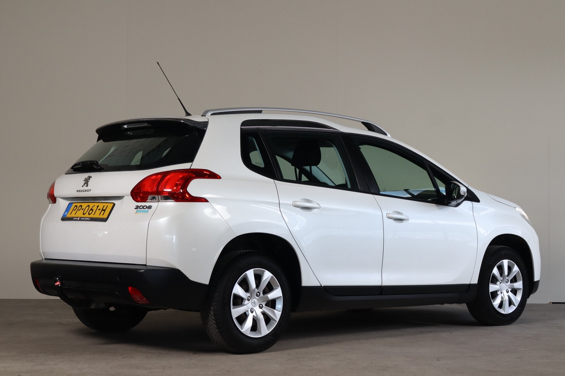 Peugeot 2008 1.2 PureTech Blue Lease AC I Cruise (bj 2014), Auto's, Euro 5, Stof, 1199 cc, LED verlichting