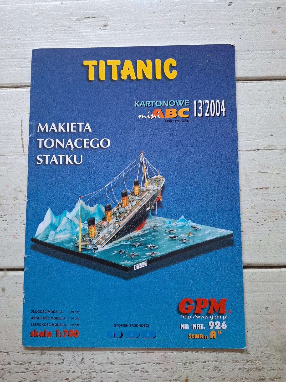Kartonnen modelbouw: Zinkende Titanic (schaal 1:700), Ophalen of Verzenden, Nieuw, 1:50 tot 1:200, Overige merken
