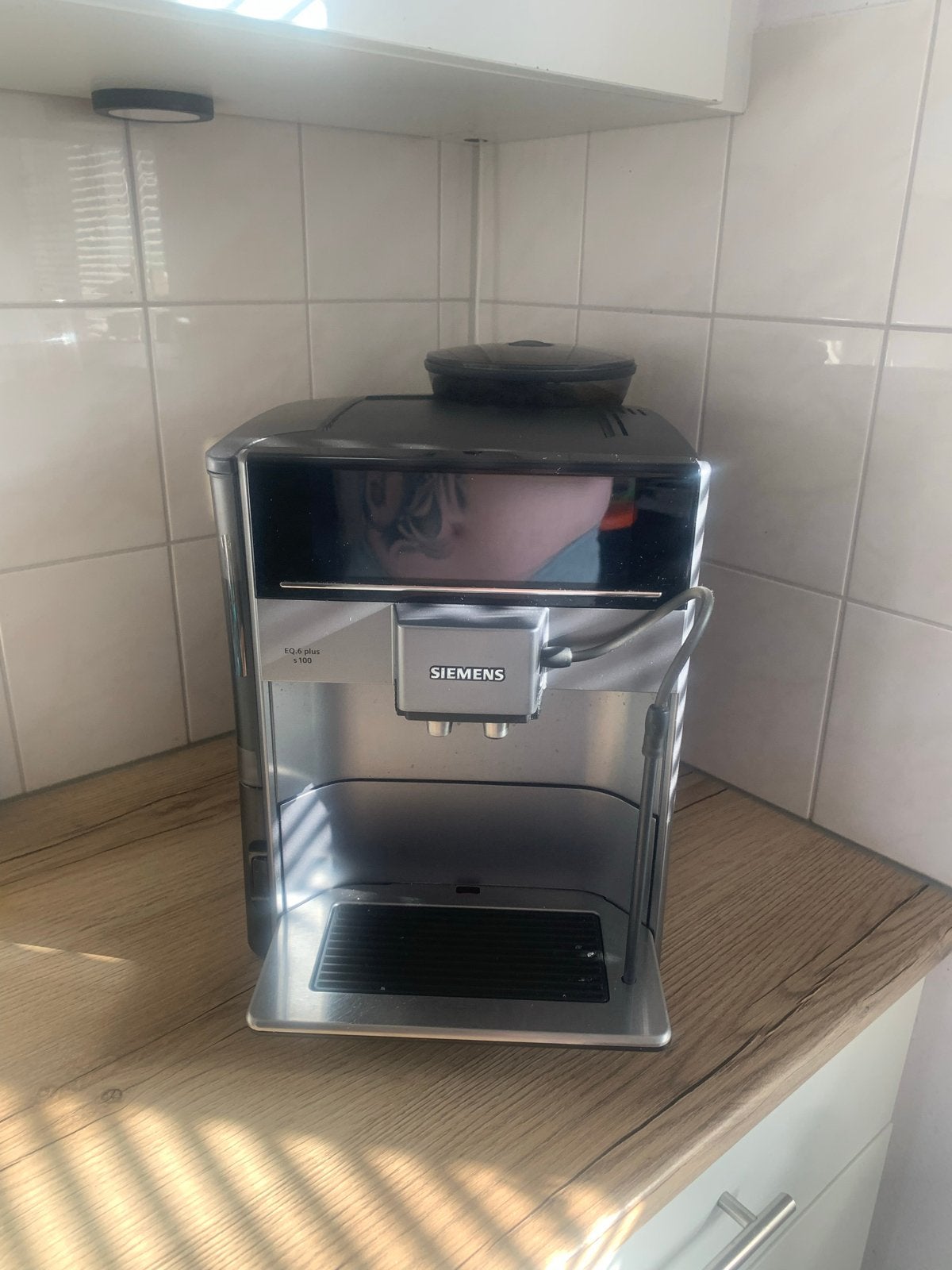 Nette Siemens EQ.6 Plus S100 bonenmachine, Witgoed en Apparatuur, Koffiezetapparaten, Zo goed als nieuw, Koffiebonen, Koffiemachine