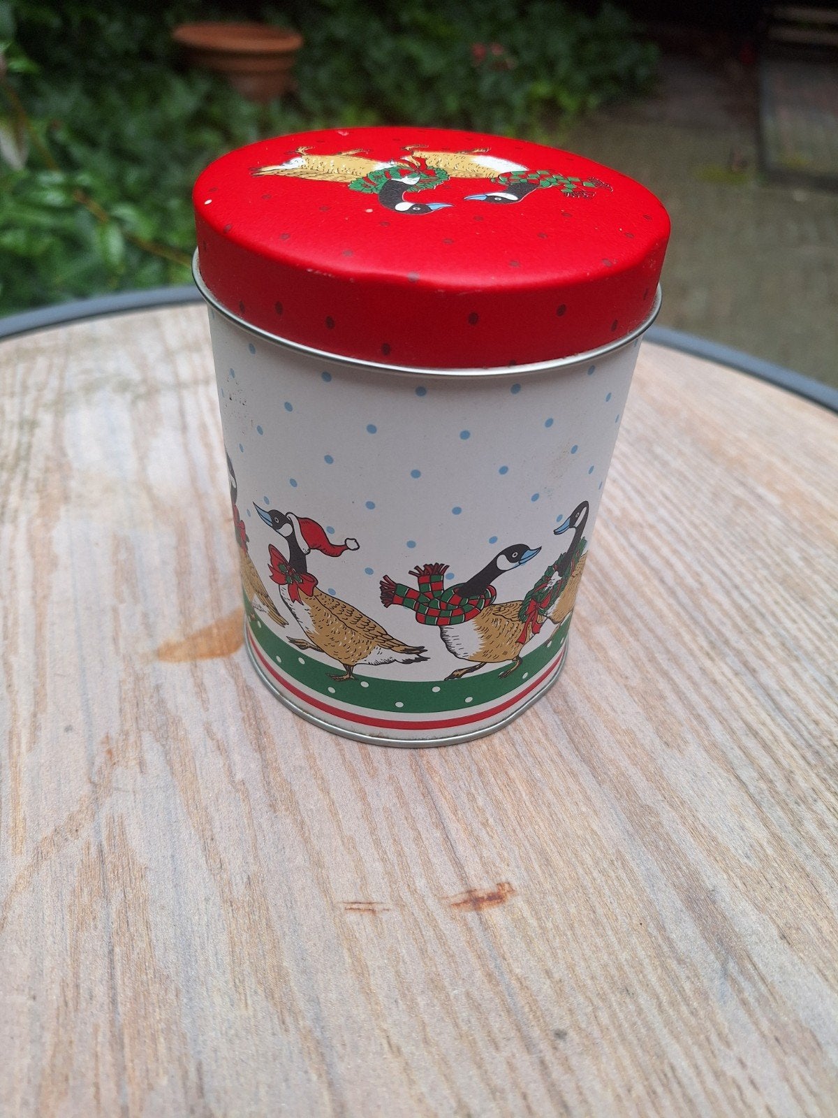 Vintage Kerst Koekblik met Ganzen - Rood/Wit, Verzamelen, Blikken, Ophalen, Gebruikt, Koek(jes), Overige merken