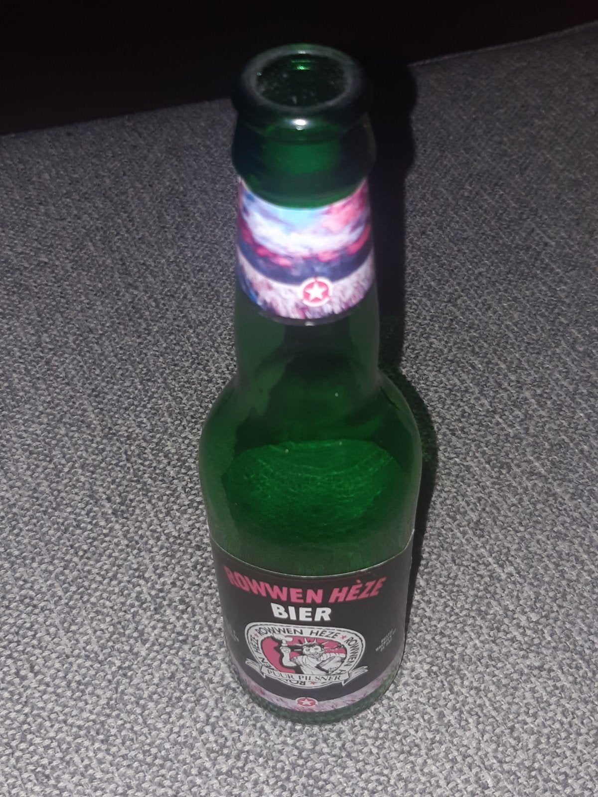 Rowwen Hèze Bierflesje - Jack Haegens Editie, Verzamelen, Verzenden, Zo goed als nieuw, Flesje(s), Overige merken