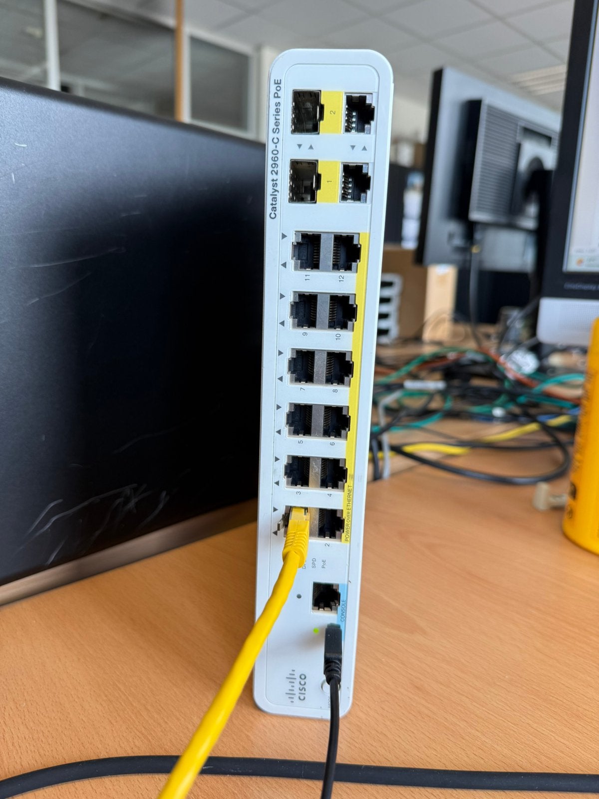 cisco C2960C Poe Switch, Computers en Software, Netwerk switches, Ophalen of Verzenden, Gebruikt
