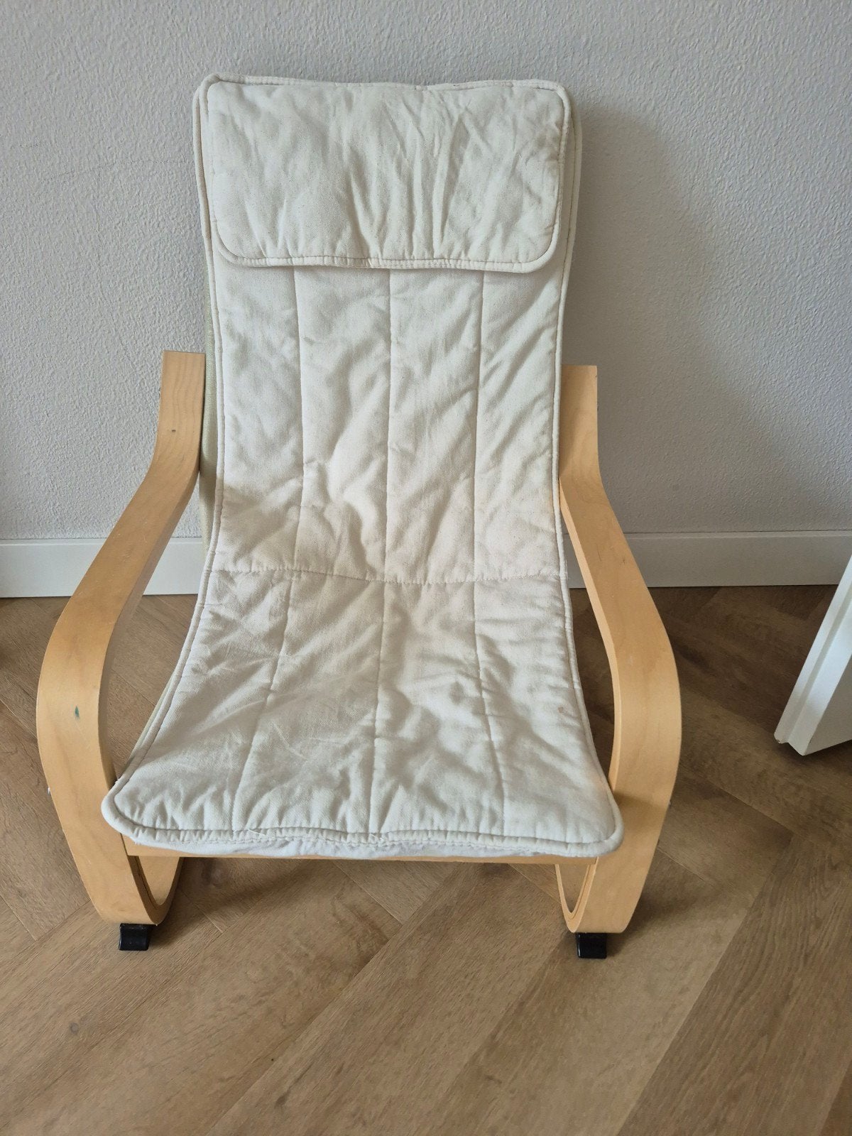 Ikea POANG kinderstoel, Kinderen en Baby's, Kinderkamer | Tafels en Stoelen, Ophalen, Gebruikt, Stoel(en)