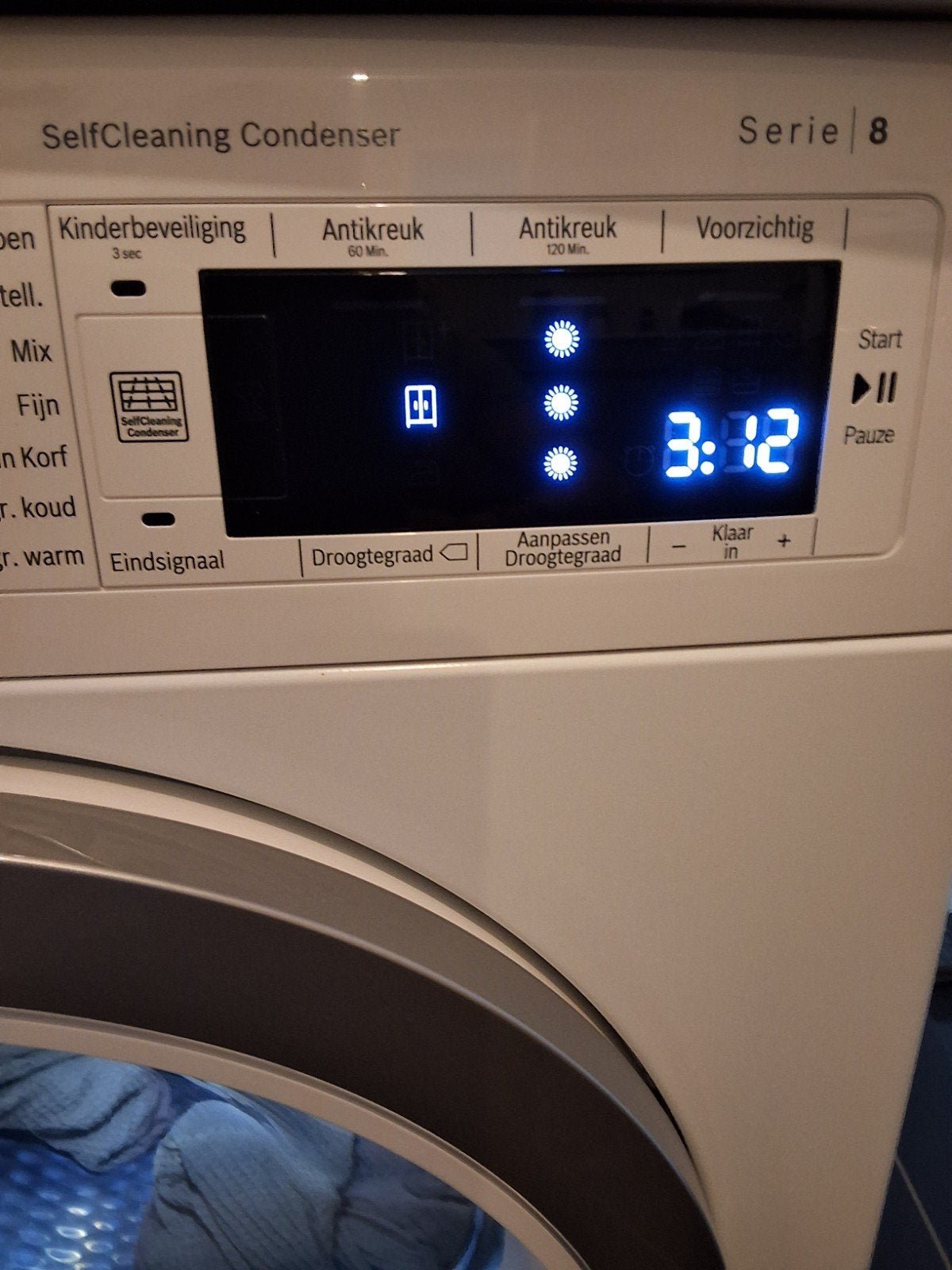 Bosch Serie 8 SelfCleaning Condenser Wasdroger 9 kg, Ophalen, 8 tot 10 kg, Zo goed als nieuw, Voorlader