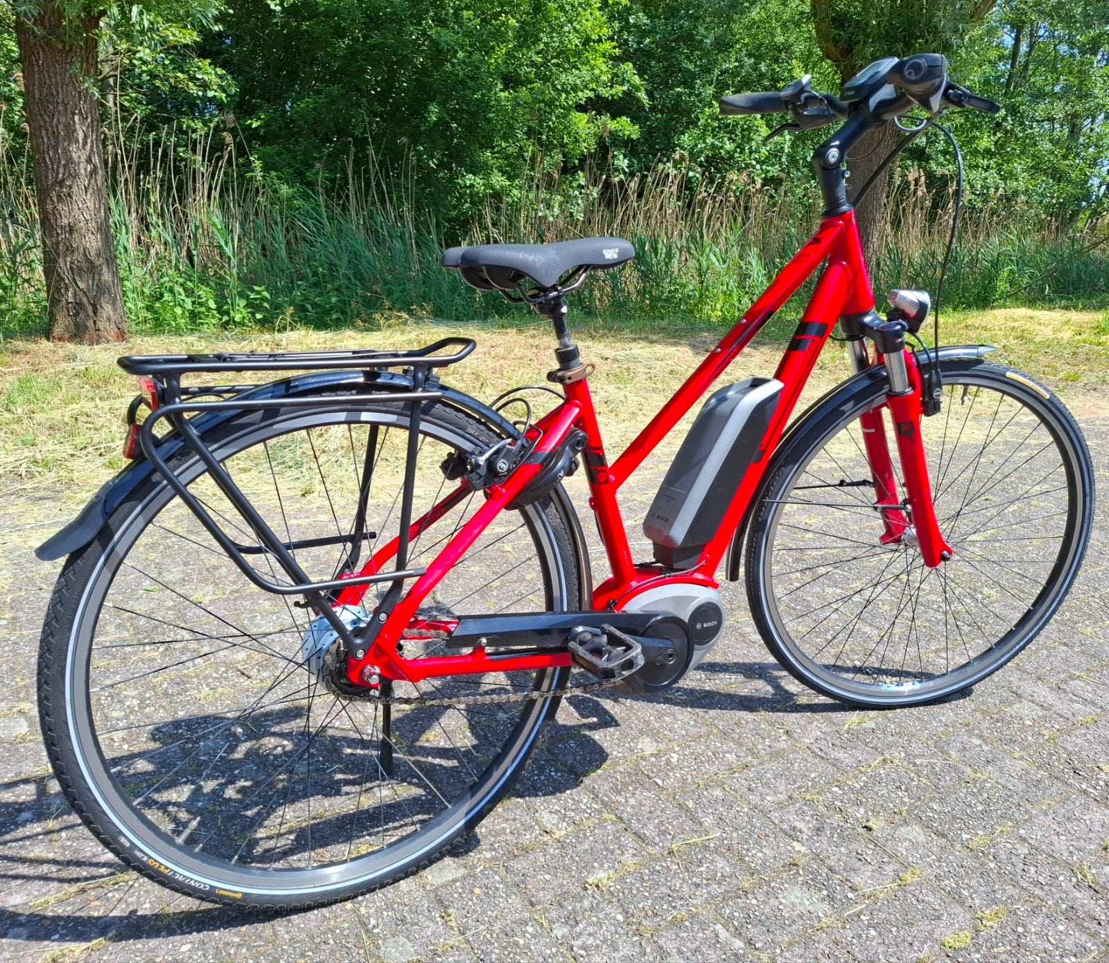 Foto 3 van Nette elektrische Pegasus damesfiets, Bosch middenmotor ✅️