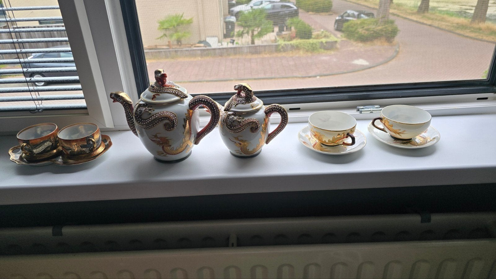Vintage Chinees theeservies met drakenmotief, Ophalen of Verzenden