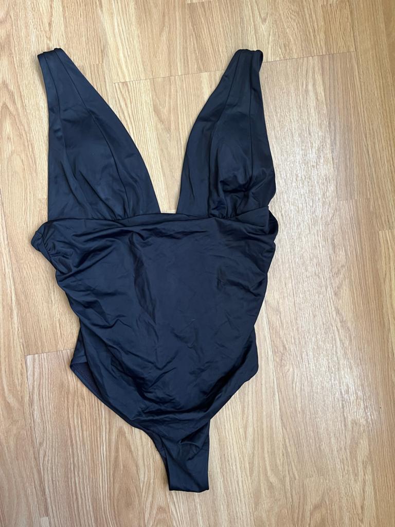 Hunkemöller zwarte badpak maat 40, Kleding | Dames, Badmode en Zwemkleding, Ophalen of Verzenden, Gedragen, Zwart, Badpak