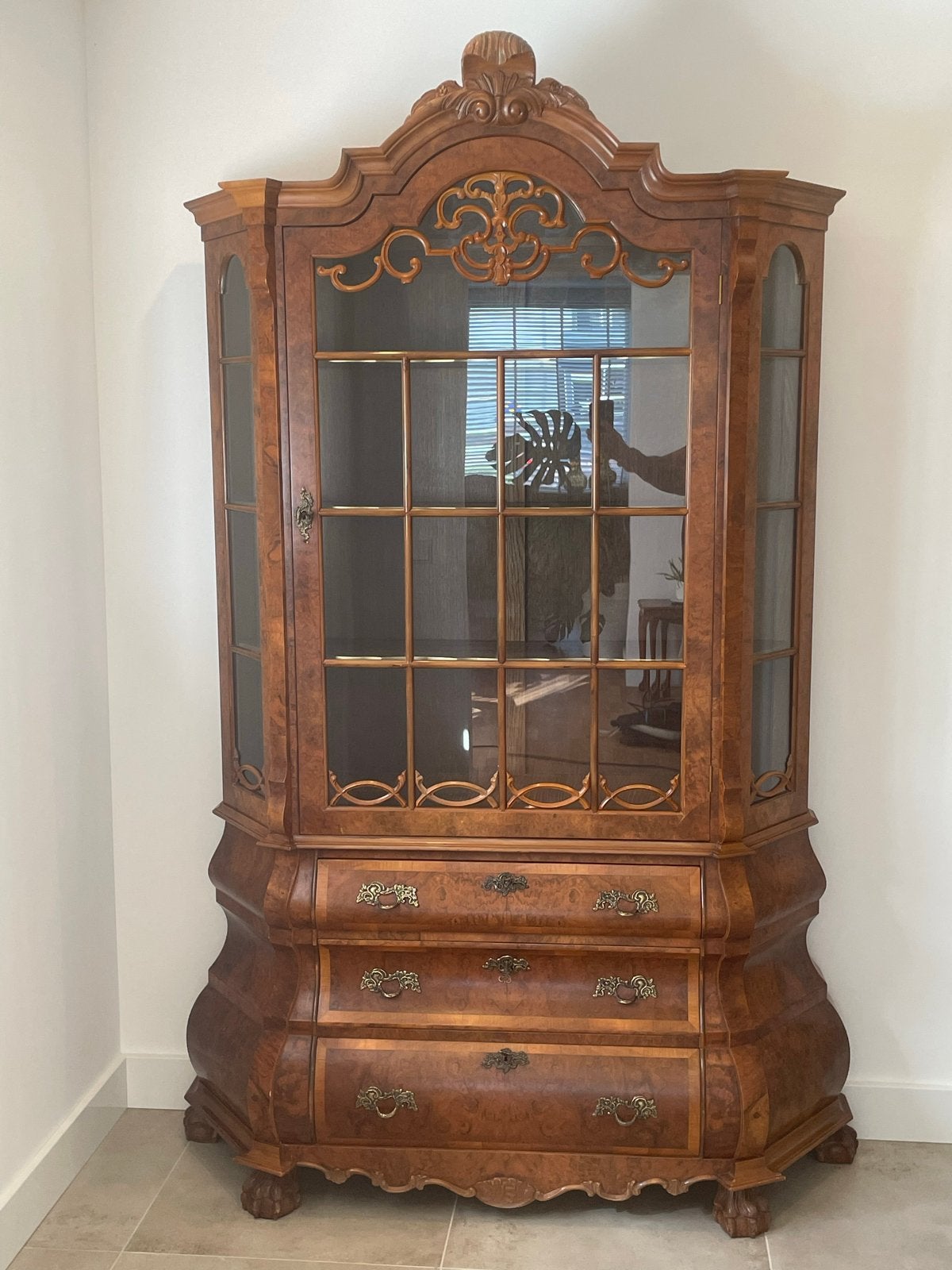 Antieke Vitrinekast met Barok Details, Ophalen