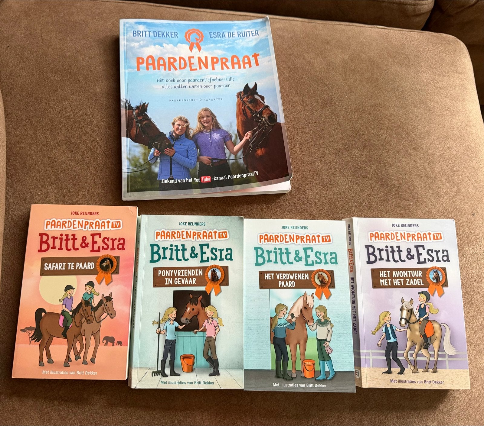 Paardenpraat TV Boeken -  set van 5 boeken, Ophalen, Zo goed als nieuw, Fictie algemeen
