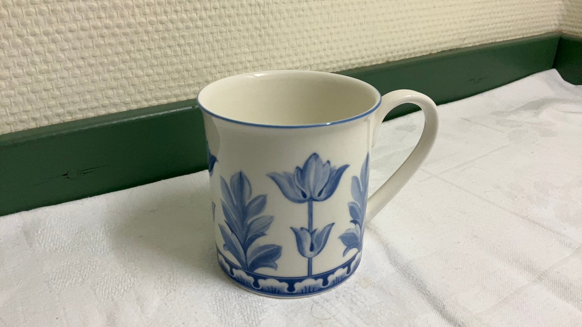 Villeroy en boch, casa azul beker, Ophalen of Verzenden, Zo goed als nieuw, Overige stijlen, Kop(pen) en/of Schotel(s)