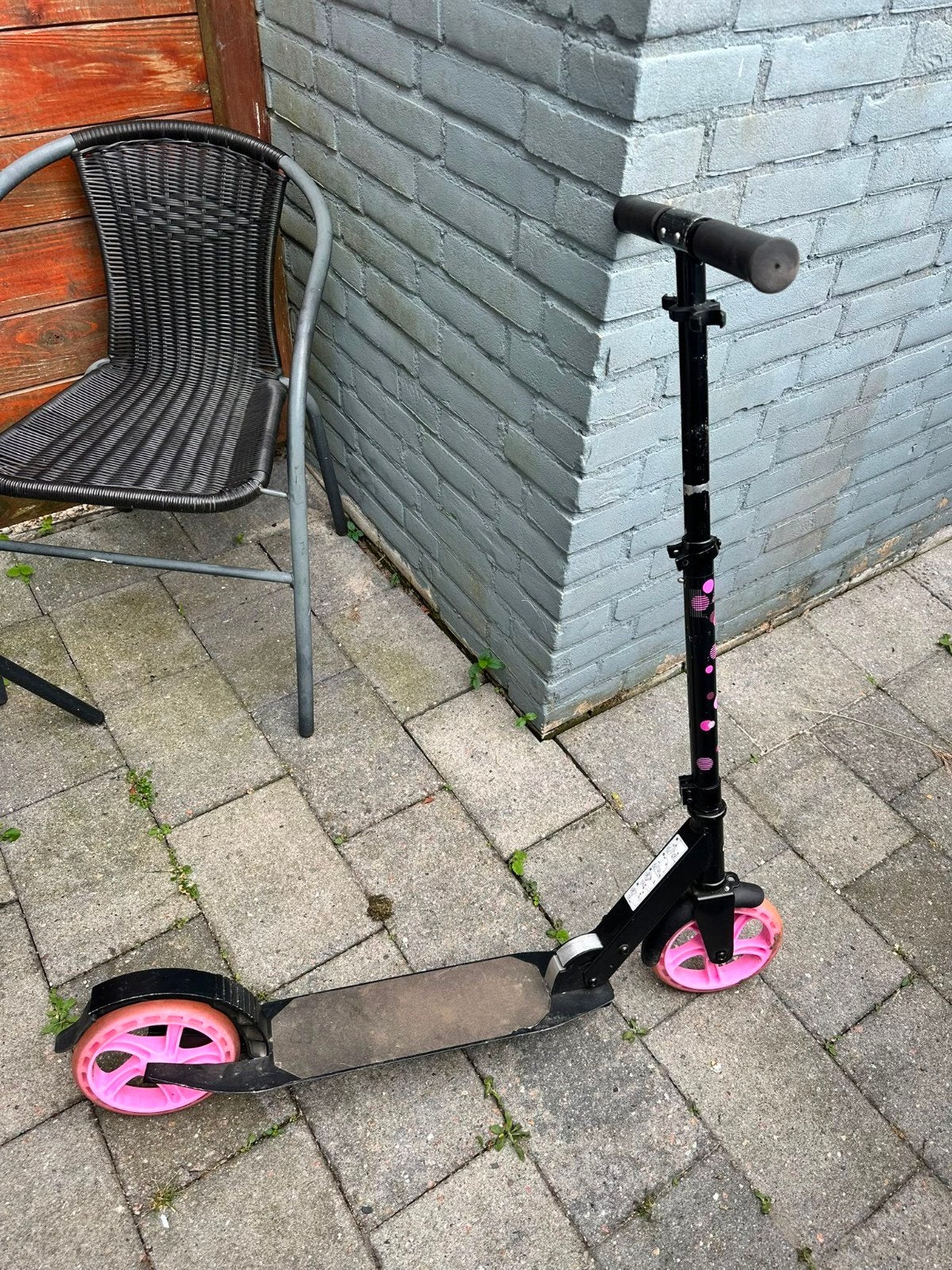Step met roze wielen - Gebruikt, Ophalen of Verzenden, Gebruikt, Gewone step, Onbekend